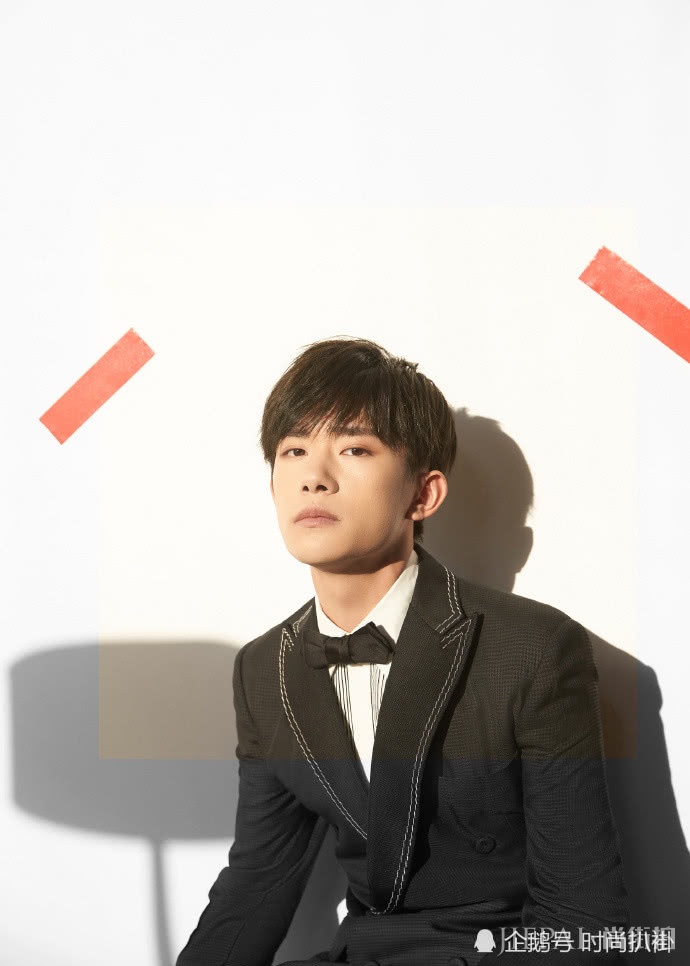 TFBOYS合体西装杀超 成年后的感觉就是不一样
