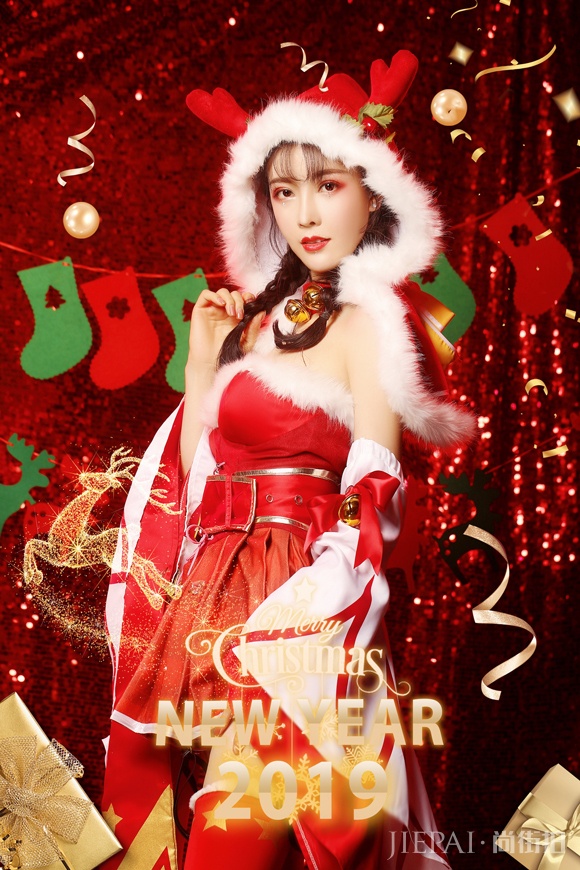 刘亦彤圣诞大片化身可爱精灵 展现甜美气质