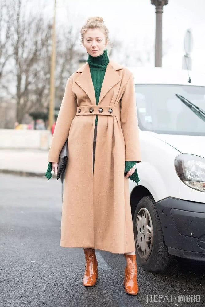 欧美街拍 大衣里穿这三件，怎么搭都好看