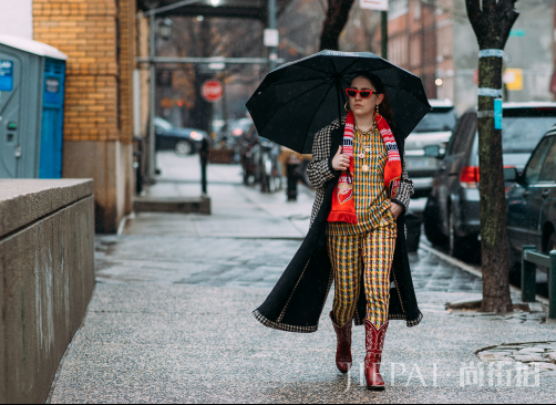 微胖穿什么大衣好?为你介绍优雅大气的衣服勾勒你的好身材