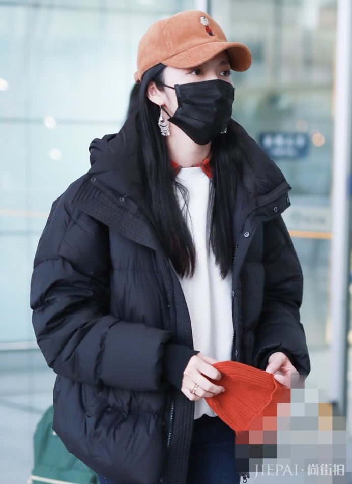 姚晨穿“墨水裤”让人看愣,169身高假的?