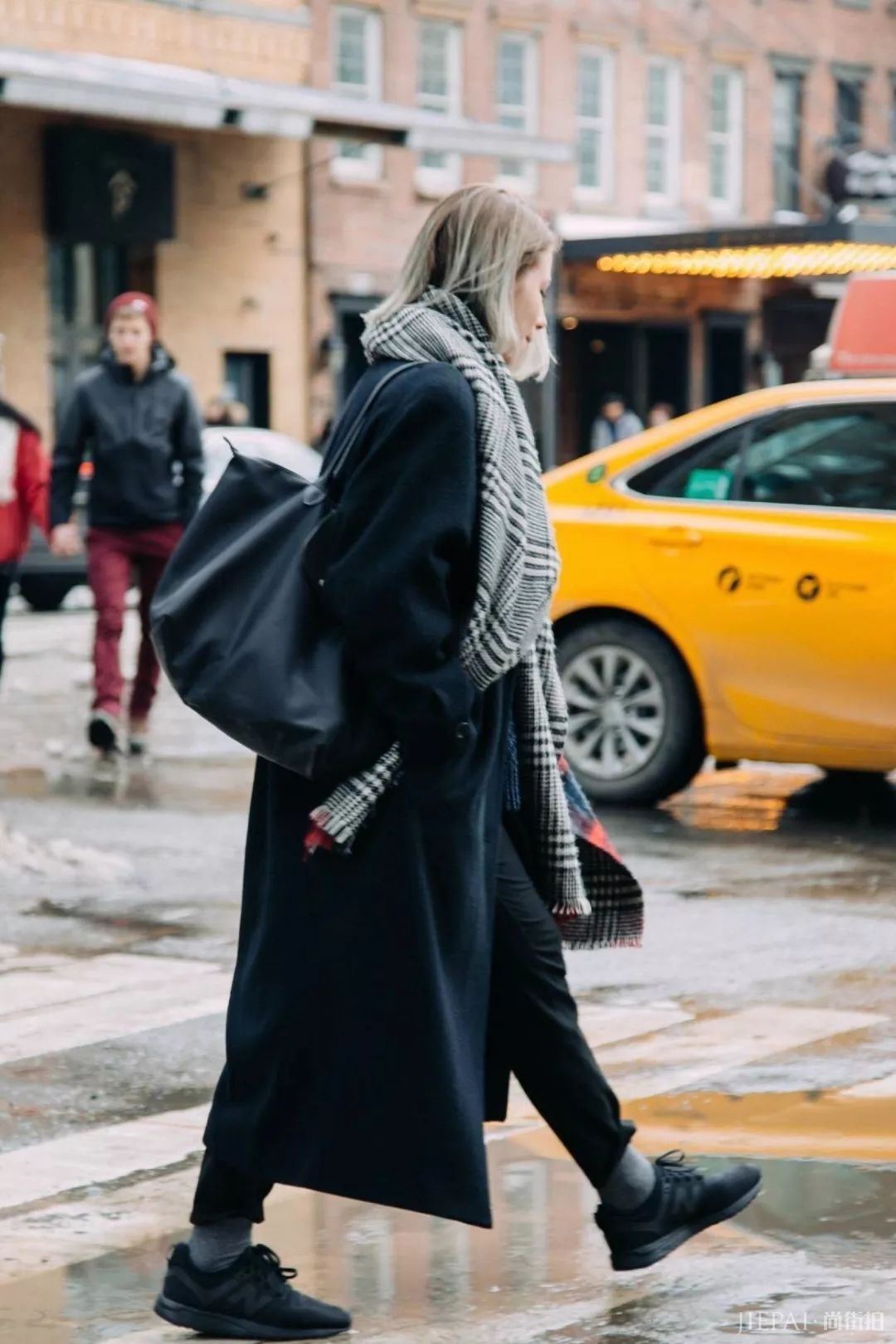 要怎么穿羽绒服才能时髦又保暖呢？