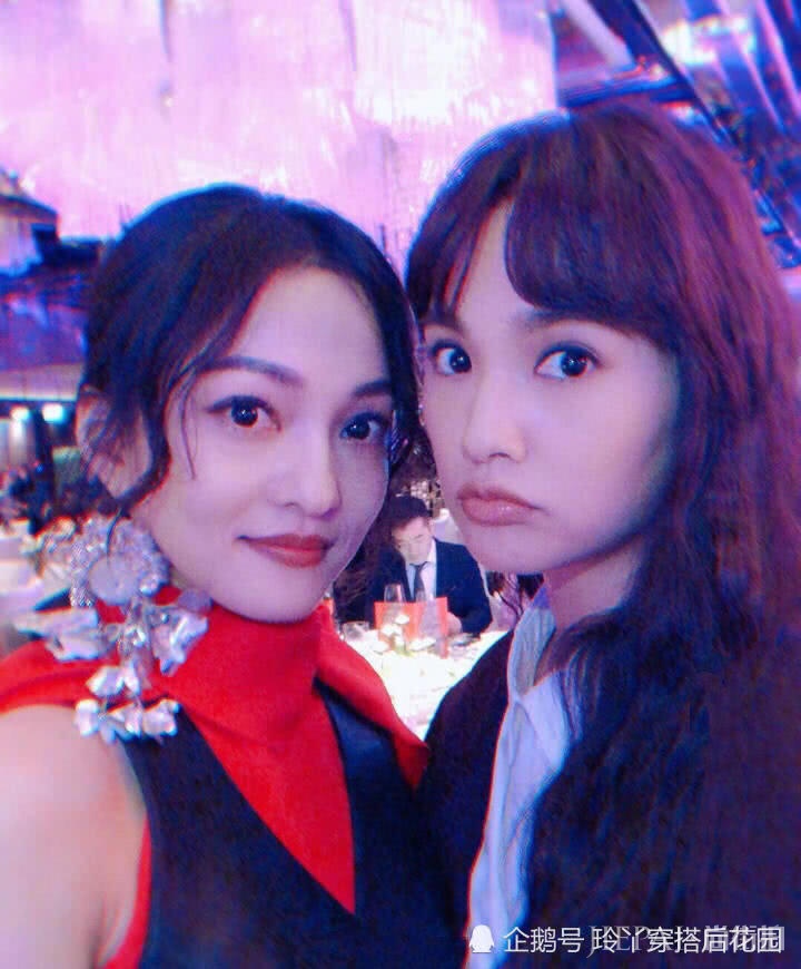 张韶涵同框阿娇很是温馨,身穿红裙实在太惊艳