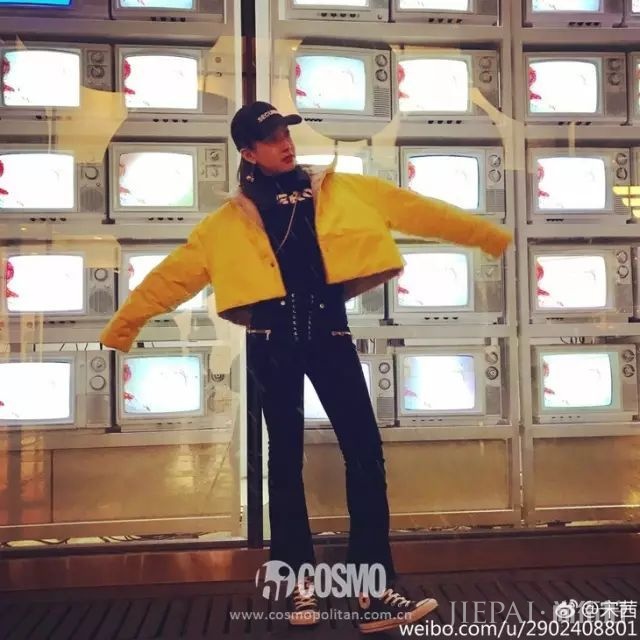 2018最火“网红裤”,巨显腿长巨时髦!