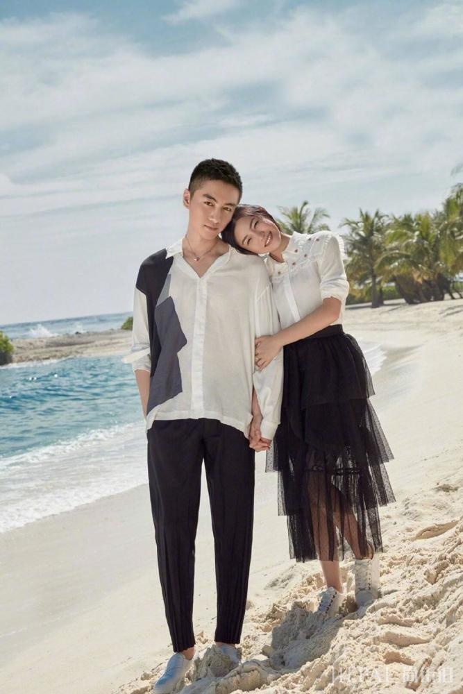 陈妍希陈晓露香肩却被脚上鞋子抢镜