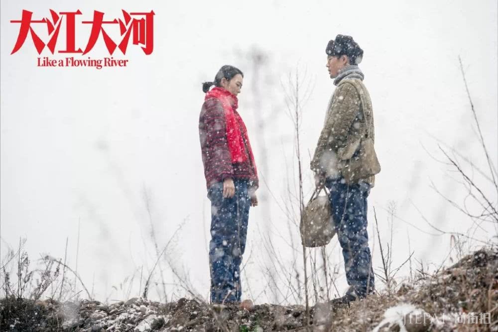 童瑶的气质太温婉了,这次斜刘海的造型加分不少呢