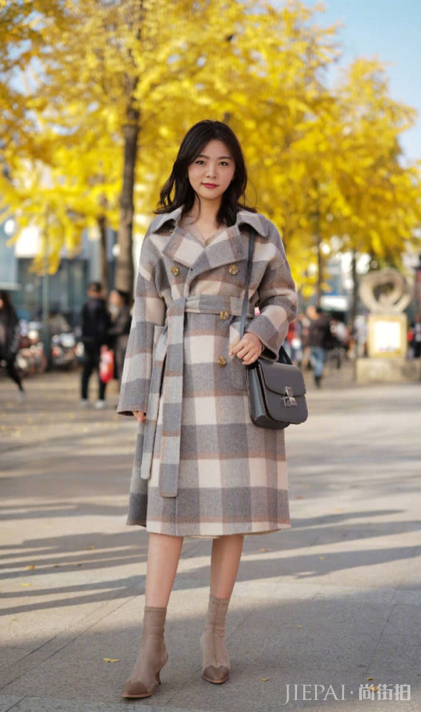 大衣+短靴,打造冬季轻熟优雅style