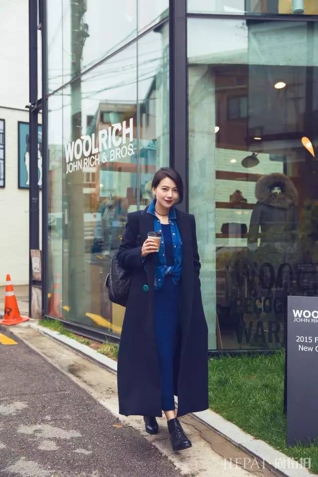 裙子不只属于夏天的时尚单品,冬天照样可以穿出来凹造型