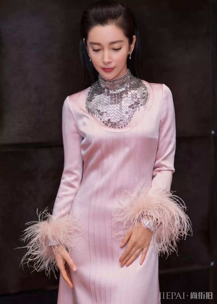 李冰冰新年愿望清单:离自己更近些…