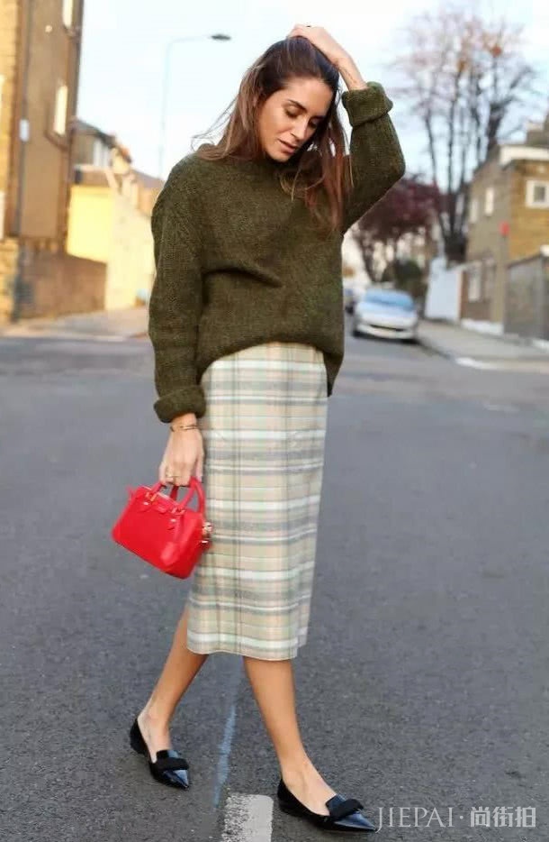 毛衣遇上裙子,优雅又甜美