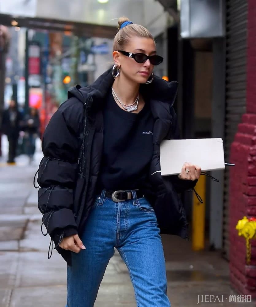 穿冬衣的季节，这9款发型简单又时髦