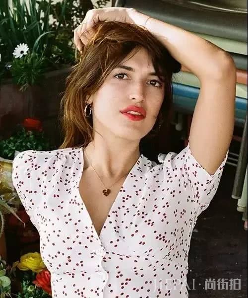 学会5分钟“法式妆容”,早上多睡半小时