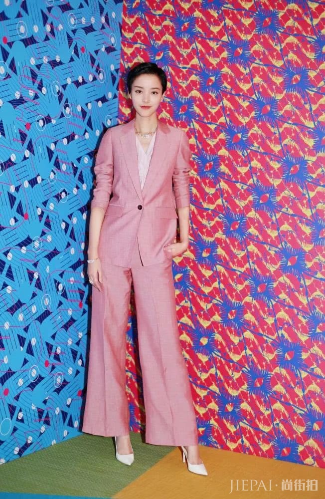 这对国民超模CP,被蓝血品牌双双相中,还要带着宝宝走秀?