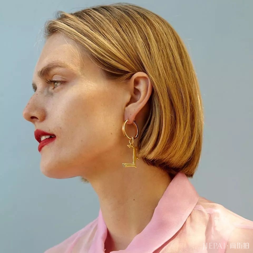 一秒变精致变高级的时髦单品，今年流行这个款！