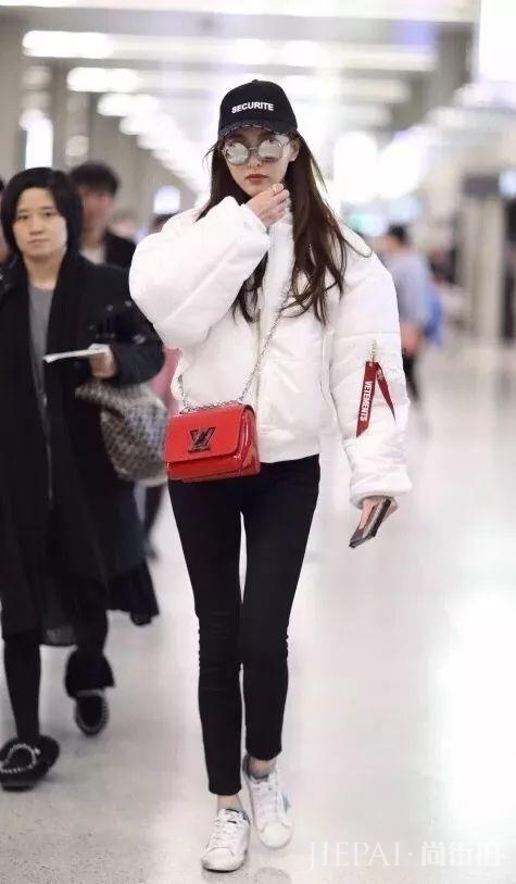 寒冷冬天这样穿羽绒服,温暖时尚两不误