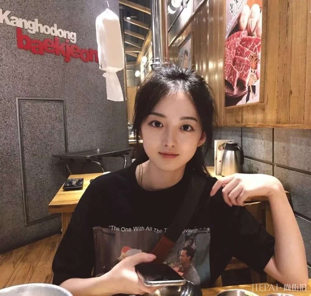 童颜嗲精、超A京妞,这些美少女的vlog比欧阳娜娜还中毒!