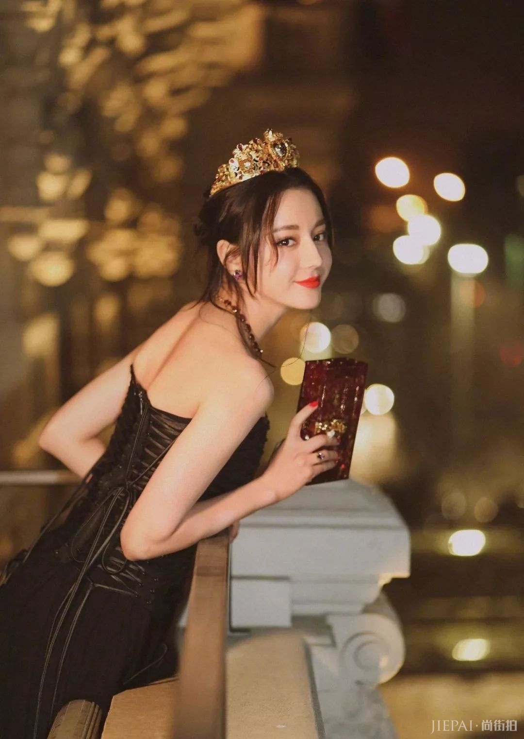 不用烫发!不用拉直!选对发型黑色头发也可以很好看