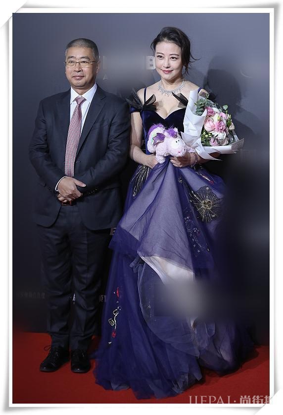 周海媚同台比美俞飞鸿,终于知道气质和身材哪个更重要