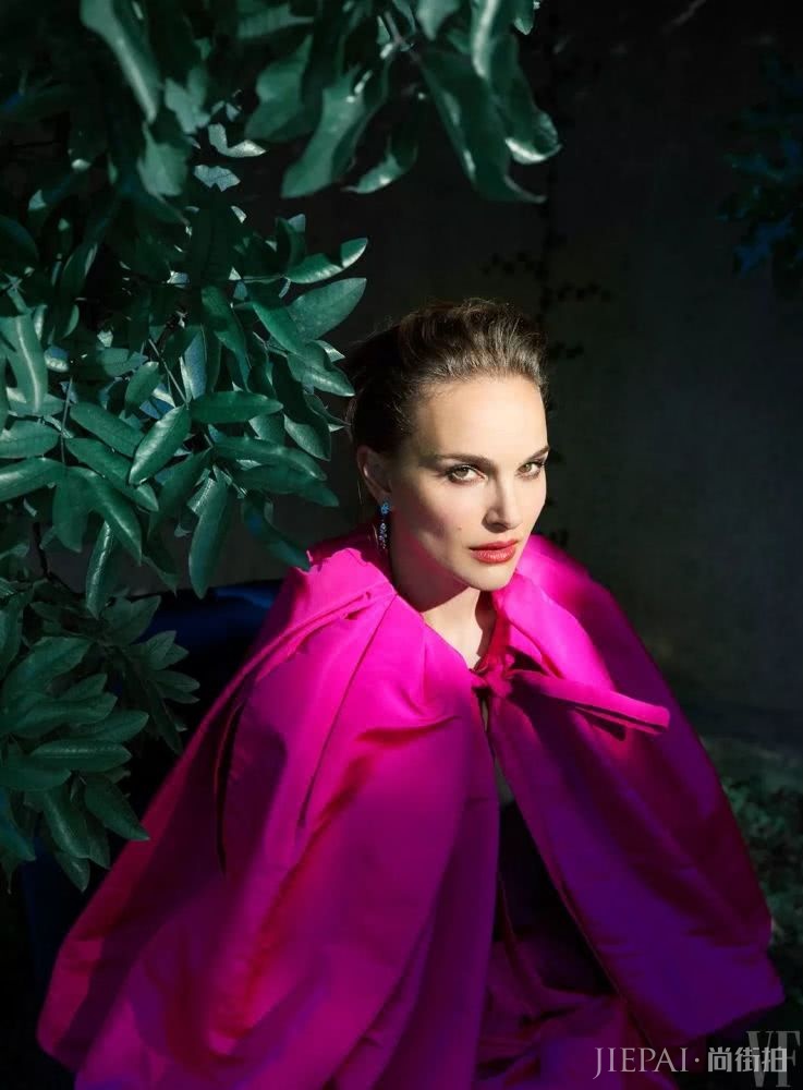 演了25年戏,Natalie Portman依如初见般惊艳