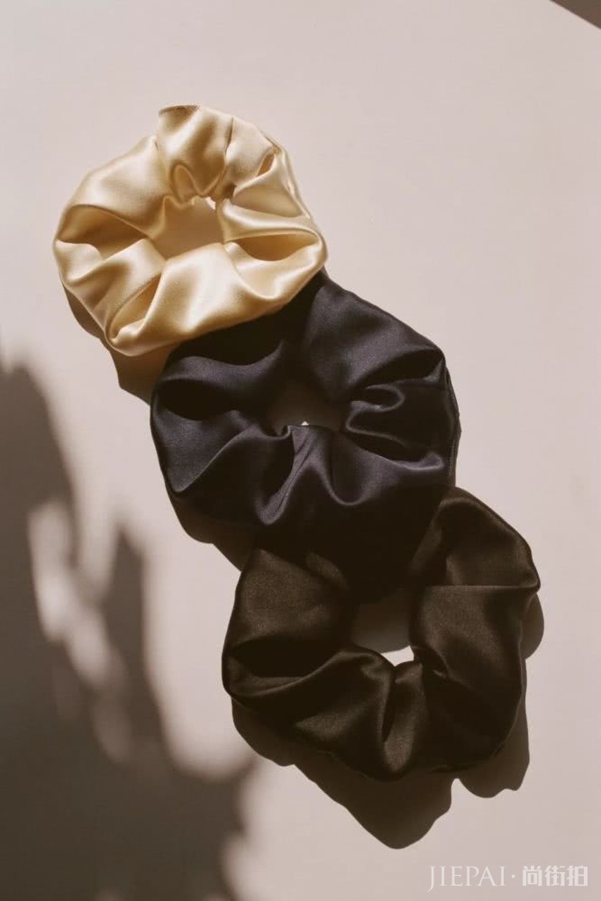 时尚圈太膨胀了吧 小时候1块钱的发圈现在卖到1000 凭什么