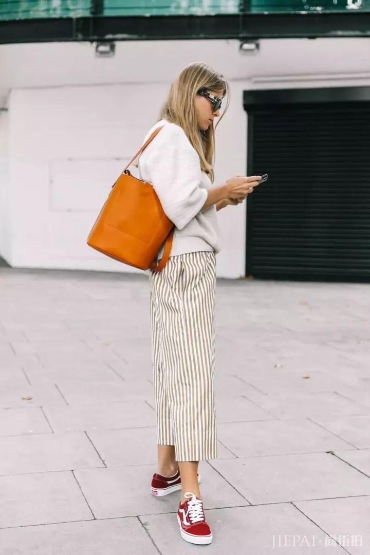 刘雯、高圆圆告诉你:秋冬必备3款万能包包,怎么搭配都会美!