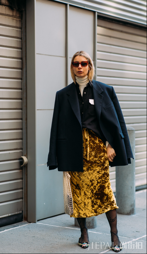 衬衫如何叠加穿出不一样的优雅复古风情