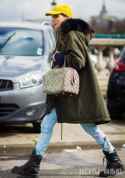 秋冬学会牛仔裤+马丁靴,经典帅气