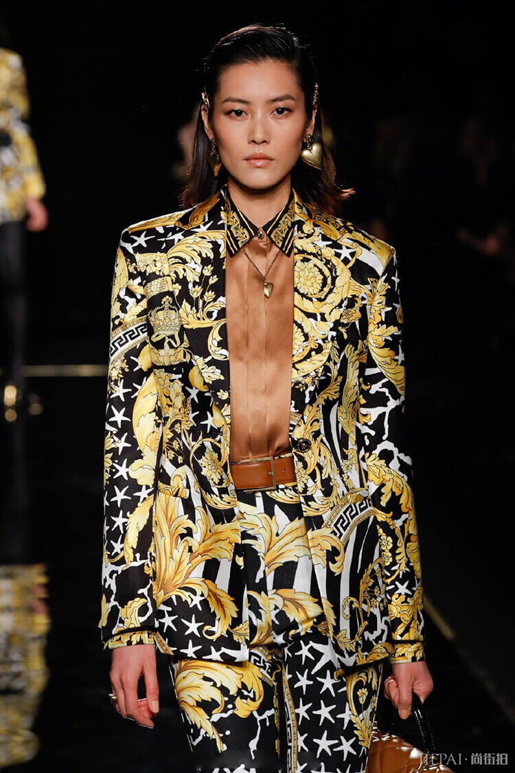 国模三美奢牌早秋秀，刘雯、孙菲菲英姿飒爽，刘春杰魅力释放！