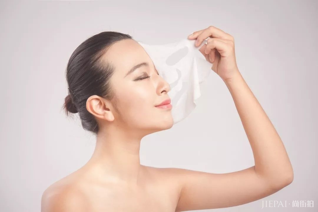 看看那些让你“油腻”不堪的护肤坏习惯！