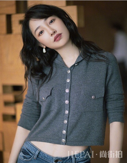 白百何的《情圣2》能有看点吗？总喜欢绑个朝天丸子头，忒可爱了