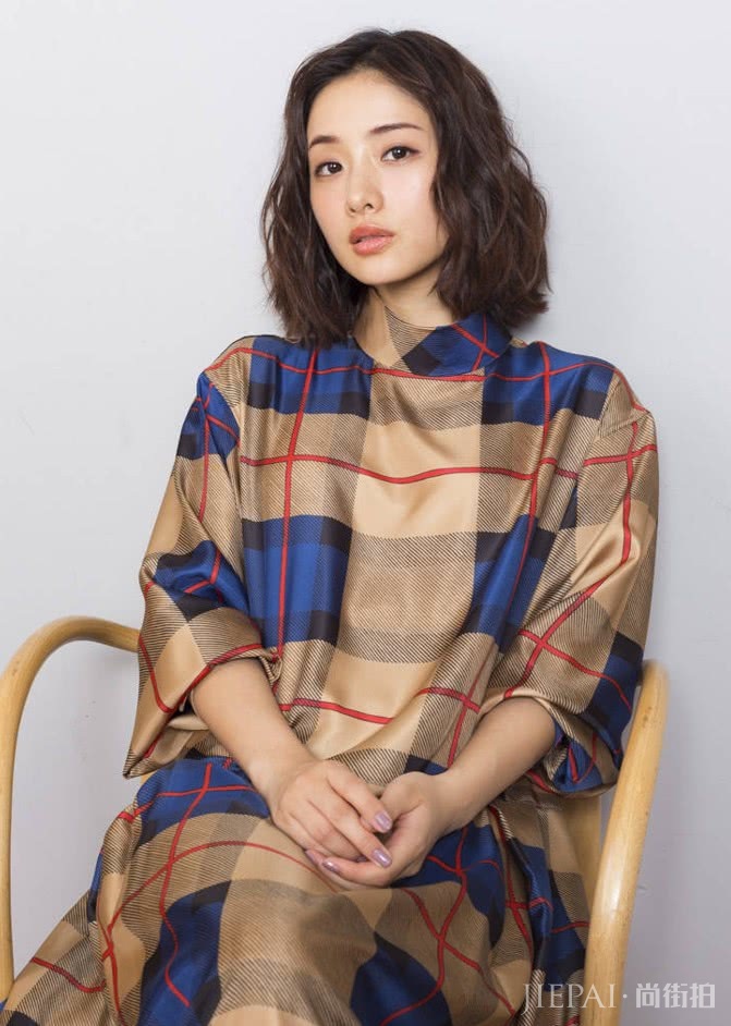 石原里美穿“僧袍”也能美到犯规,是仙女吧?