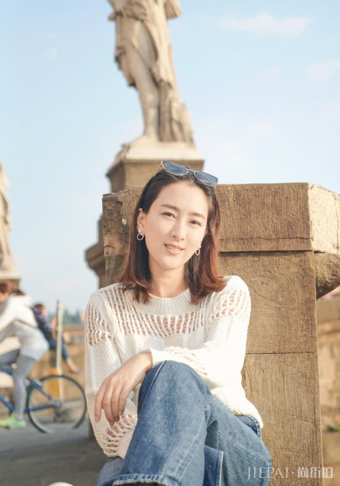 剪对发型的马苏更有魅力了,这次的短发减龄又高级