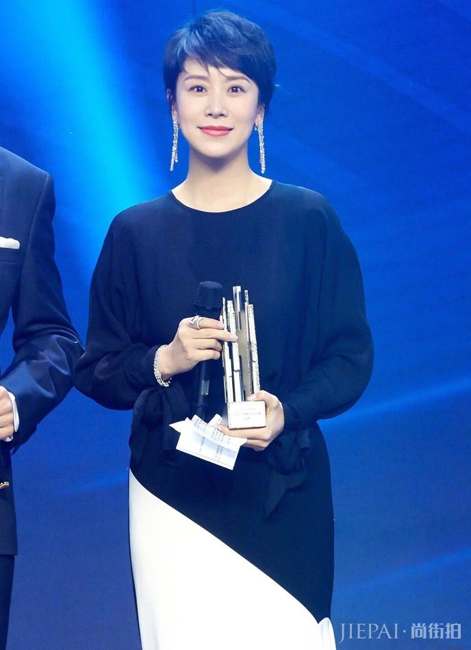 海清穿搭时尚的她让人惊艳了