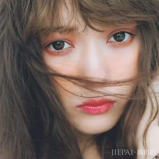 惊艳派对的圣诞梦幻妆容,还怕撩不到男神