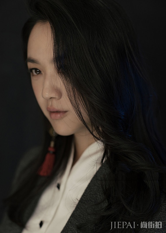 汤唯小西装演绎不一样的女人味,越看越喜欢实力撩人啊!
