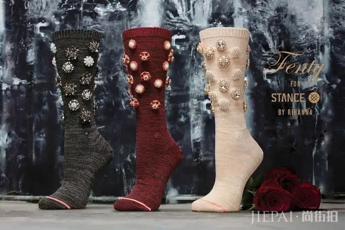 欧美街拍 新年穿红色既能喜庆又很时髦