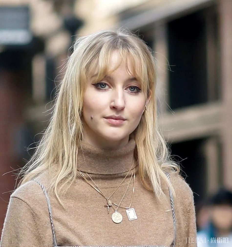 高领毛衣+小心机，成为你的福音