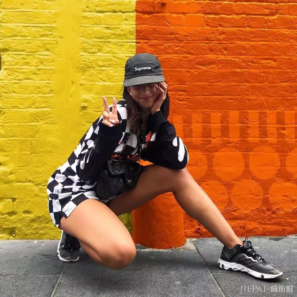 这位“人间香奈儿”玩儿起球鞋来真没男生什么事儿了