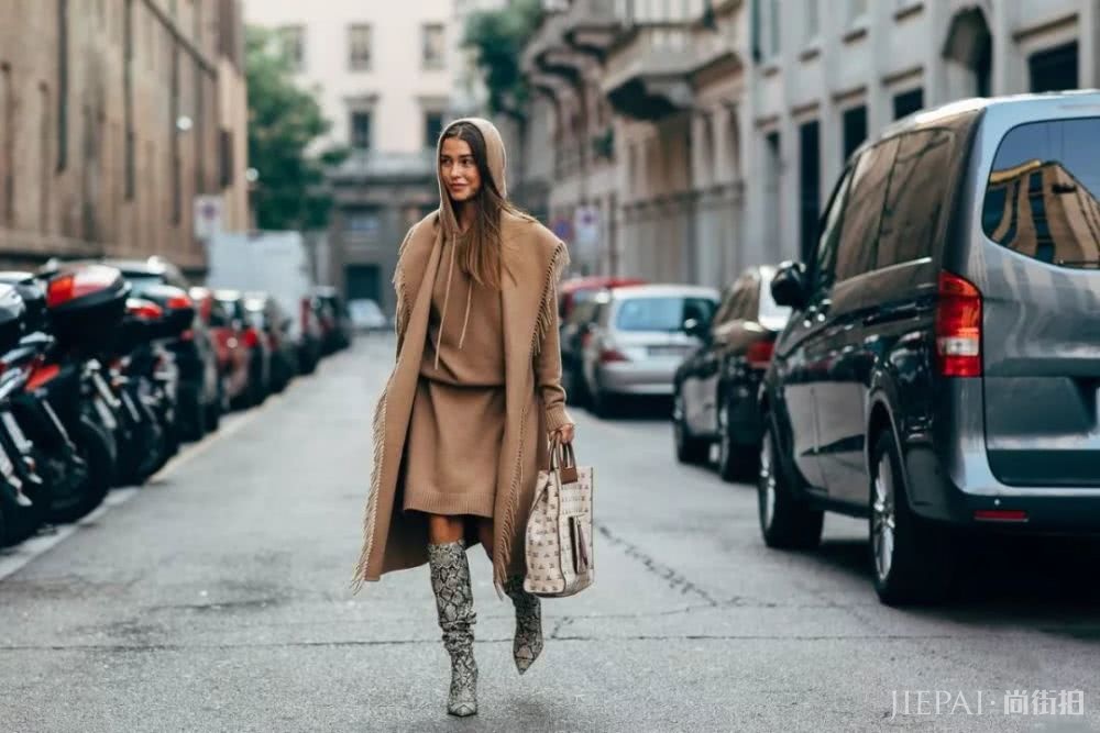 欧美街拍 时尚潮人都钟情驼色大衣