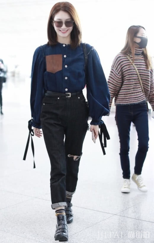 秋冬学会牛仔裤+马丁靴,经典帅气