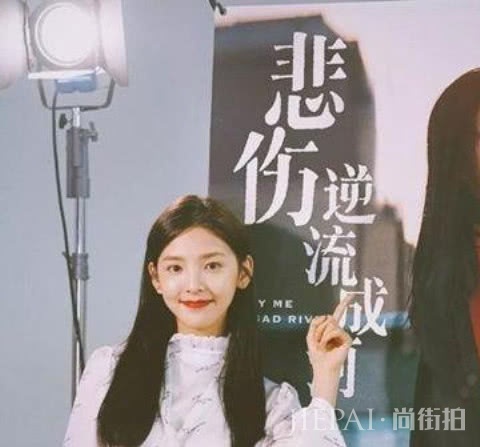 章若楠私服穿搭起底,从校花到网红一直都很美