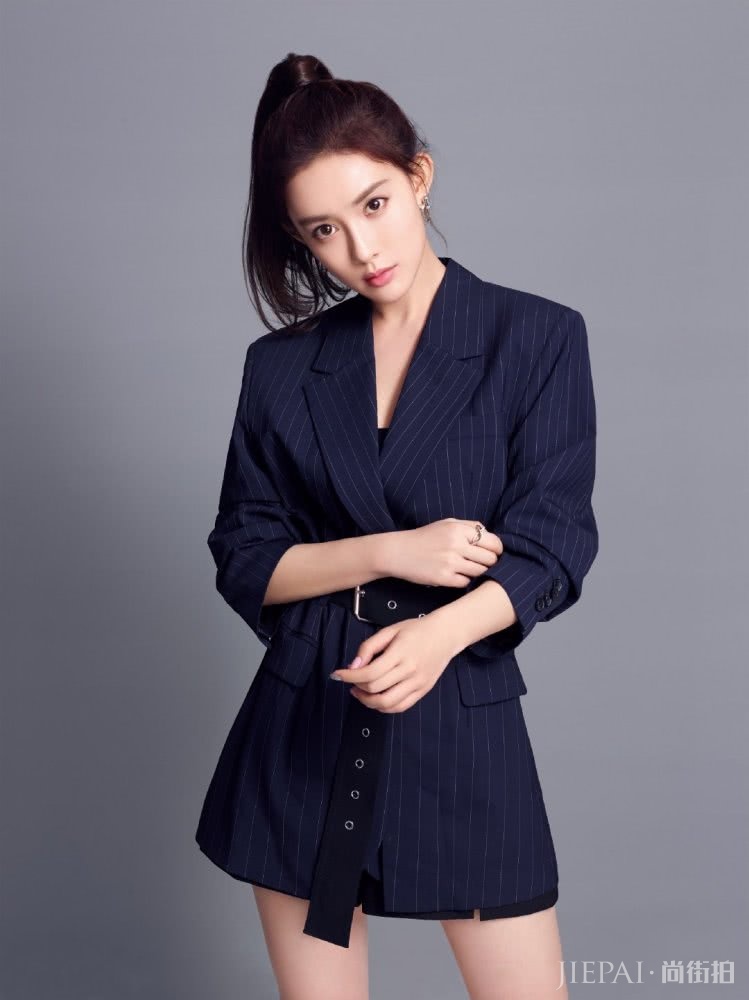 孟子义《将夜》里扮叶红鱼美丽动人,换现代装更显清纯俏皮