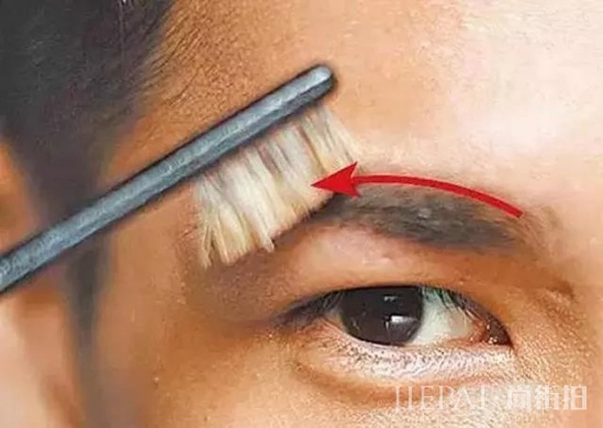 男生眉毛怎么修好看 专属男士的修眉教程