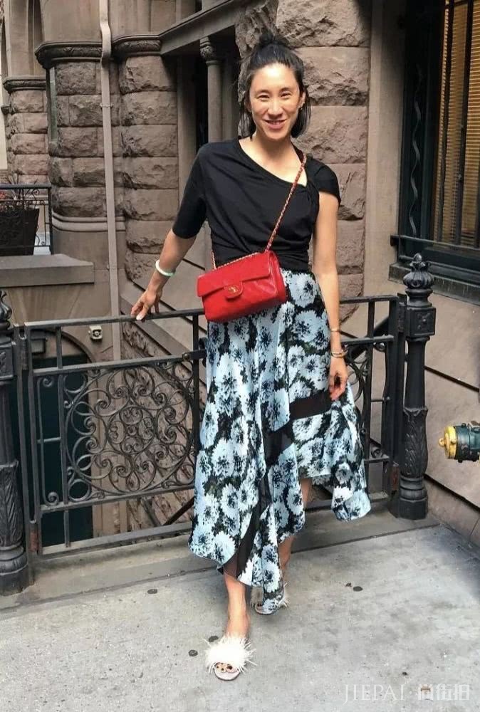 6个最火的拍照姿势，不修图也有大长腿！