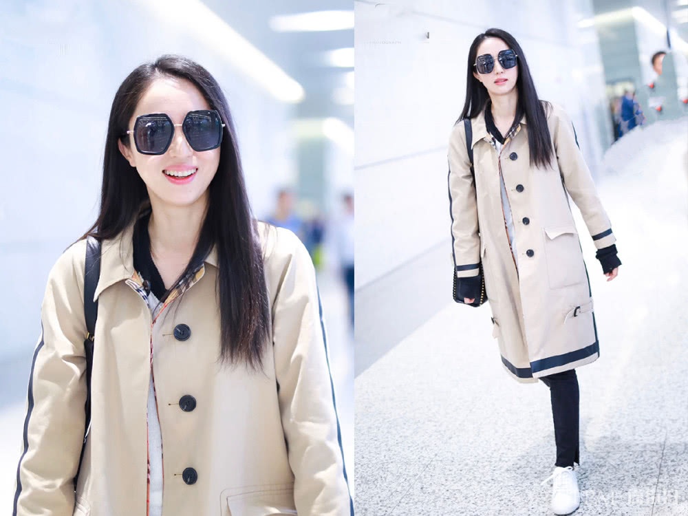 董璇剪短发颜值回春,一身休闲装难掩少女感