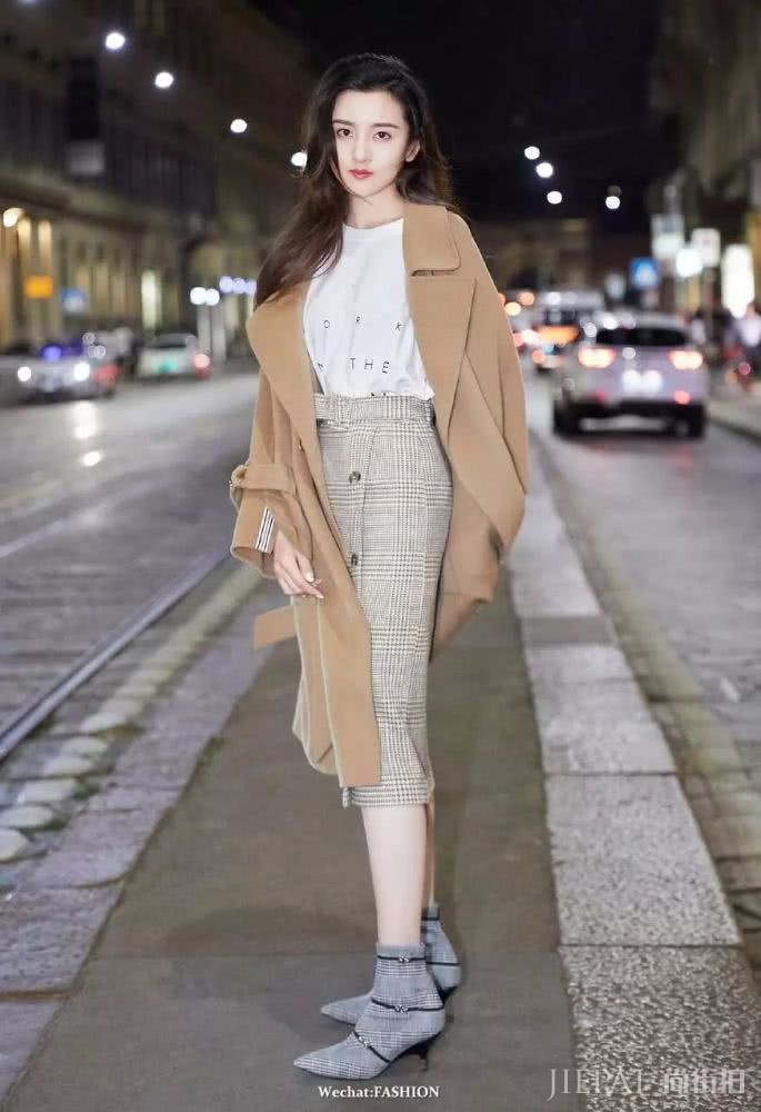 驼色为什么能流行这么久?因为随便搭回头率都是100%