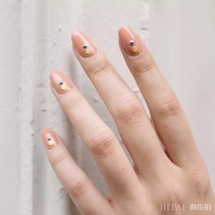 我们承包了你明年一整年的美甲样图