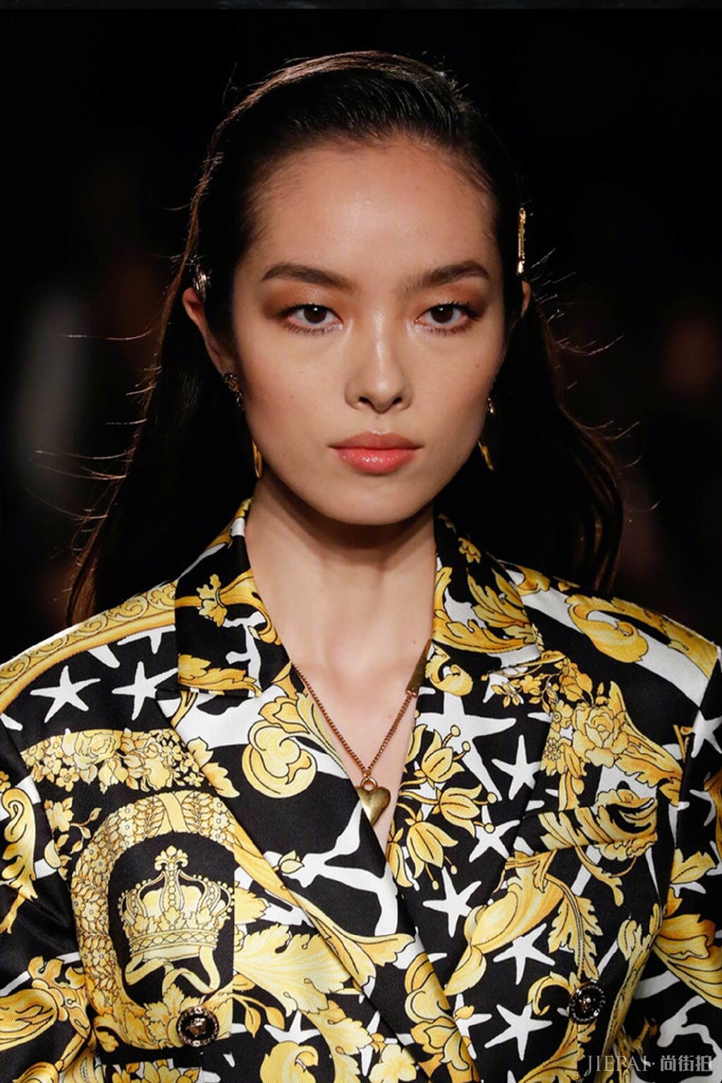 国模三美奢牌早秋秀，刘雯、孙菲菲英姿飒爽，刘春杰魅力释放！