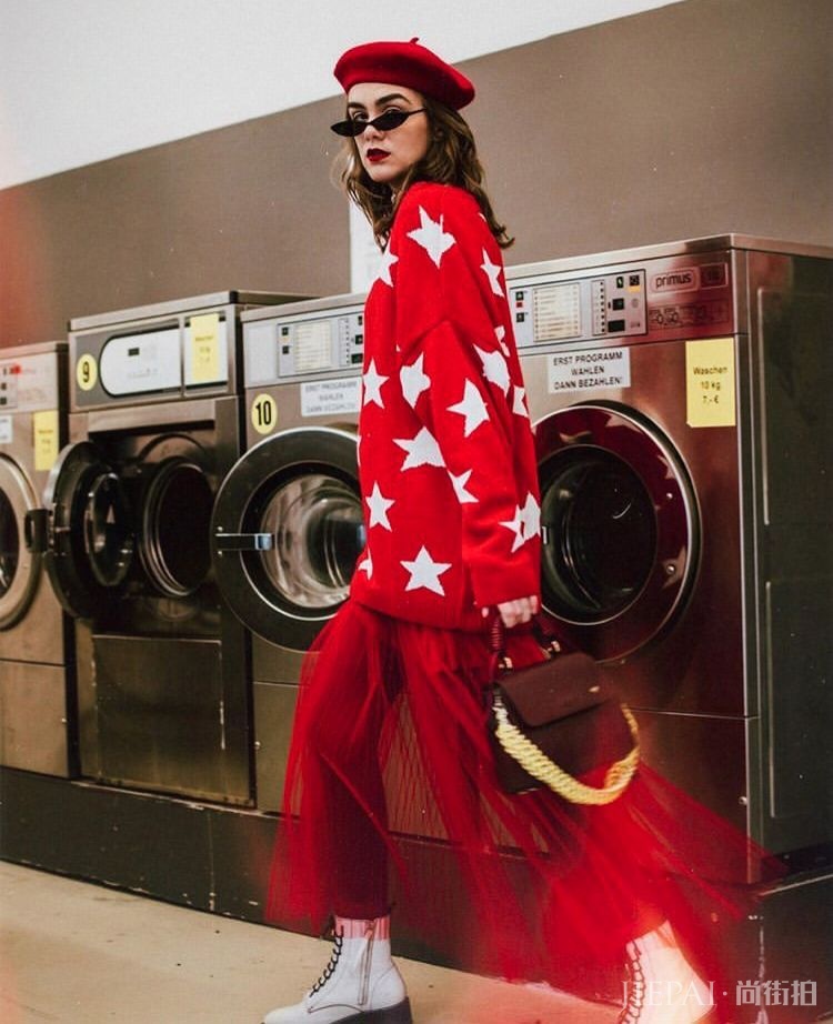 圣诞节最好的应景就是红毛衣