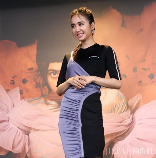 蔡依林让人看呆了,真实的腿让人不敢信